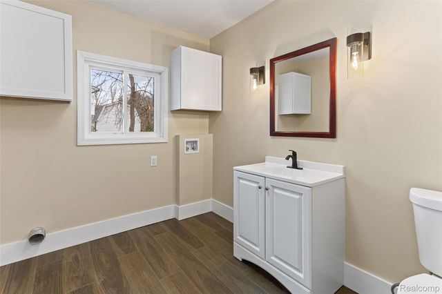 3745 Capitol Way, Highland Charter Township, MI 48356