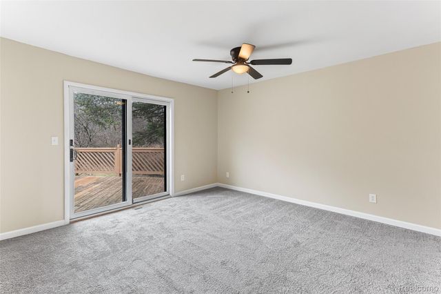 3745 Capitol Way, Highland Charter Township, MI 48356