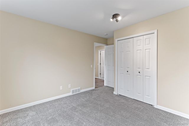 3745 Capitol Way, Highland Charter Township, MI 48356