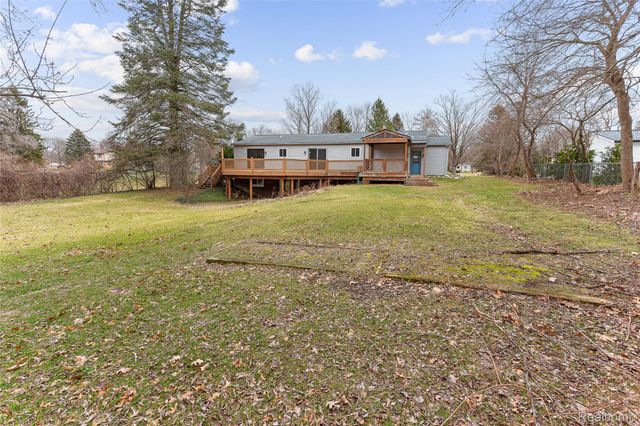 3745 Capitol Way, Highland Charter Township, MI 48356