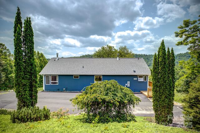 1030 Raven Rock Drive, Boone, NC 28607