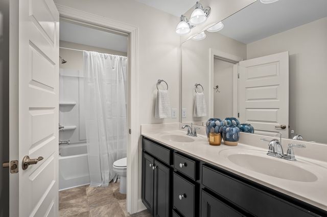 4120 Magnolia Farms Dr, Hermitage, TN 37076