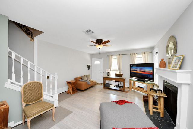 926 Rutland Street, Houston, TX 77008