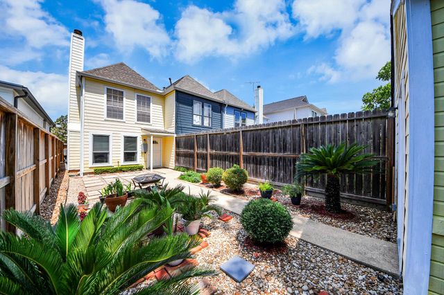 926 Rutland Street, Houston, TX 77008