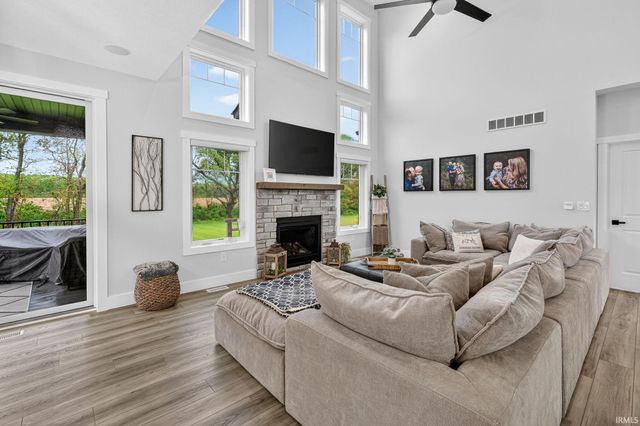 15111 Gossamer Trail, Granger, IN 46530