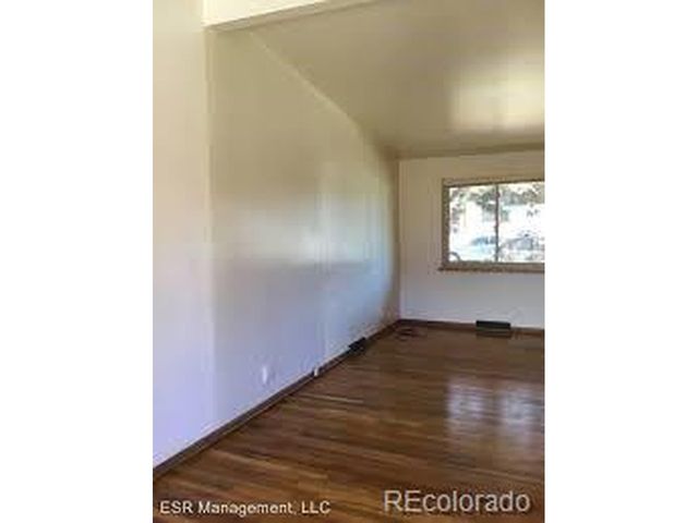 2645 S Cherry St, Denver, CO 80222