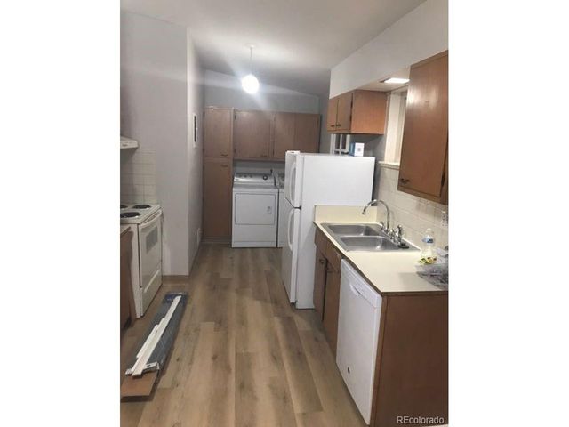 2645 S Cherry St, Denver, CO 80222