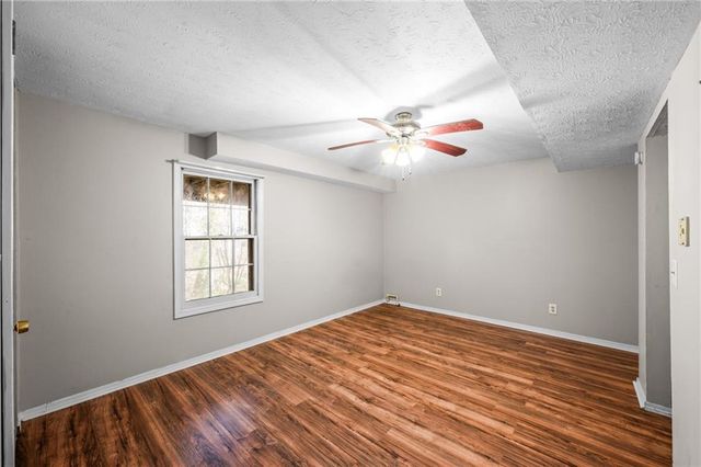 812 Deep Lake Drive NW, Kennesaw, GA 30144