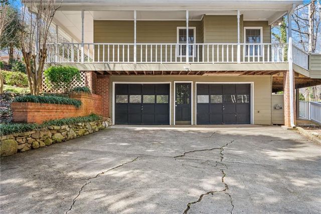 812 Deep Lake Drive NW, Kennesaw, GA 30144