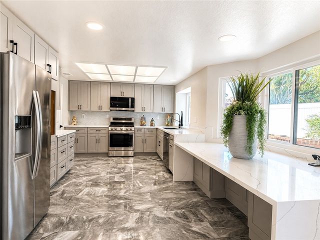 6 Cannes, Irvine, CA 92614
