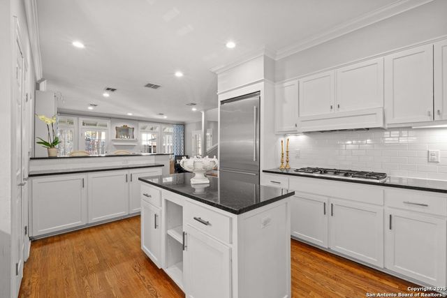 351 Rosemary, San Antonio, TX 78209