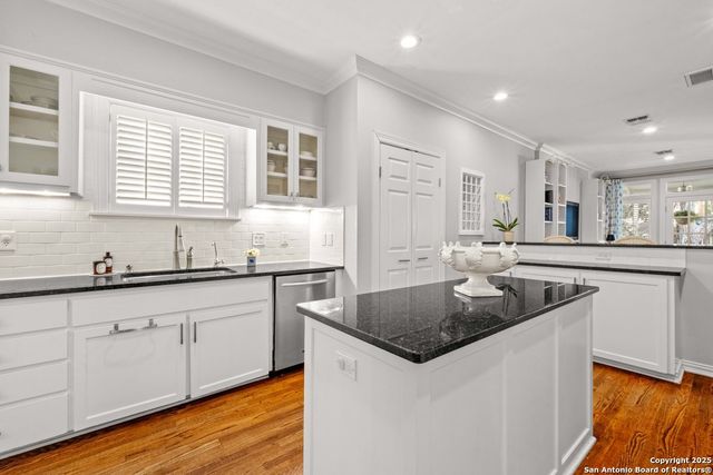 351 Rosemary, San Antonio, TX 78209