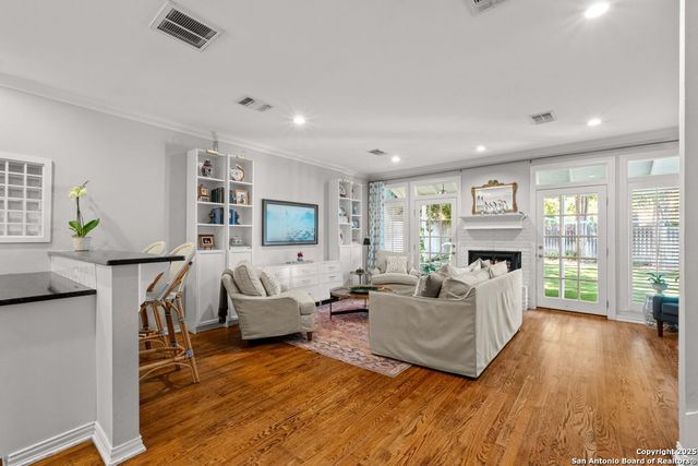 351 Rosemary, San Antonio, TX 78209