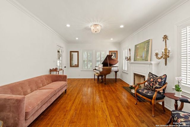 351 Rosemary, San Antonio, TX 78209