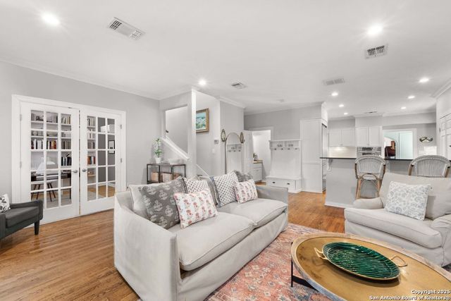 351 Rosemary, San Antonio, TX 78209