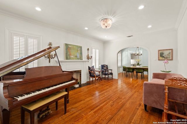 351 Rosemary, San Antonio, TX 78209