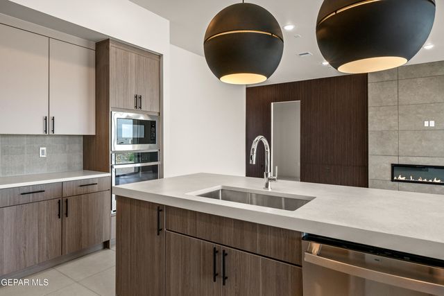 321 Blue Valley Drive, El Paso, TX 79928