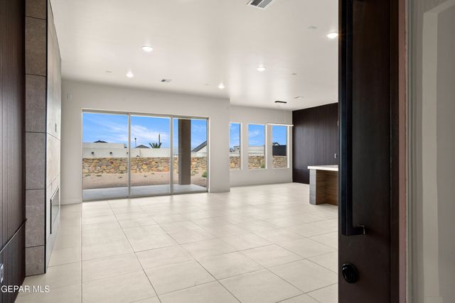 321 Blue Valley Drive, El Paso, TX 79928