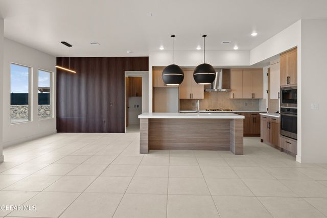 321 Blue Valley Drive, El Paso, TX 79928