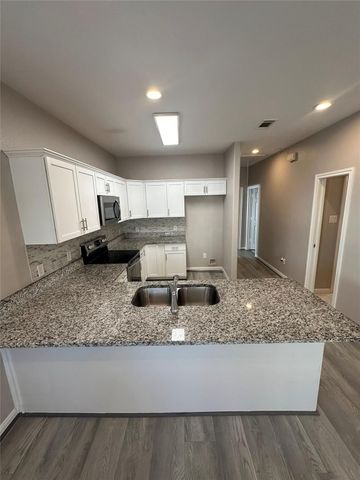 16945 Glenheath, Montgomery, TX 77316