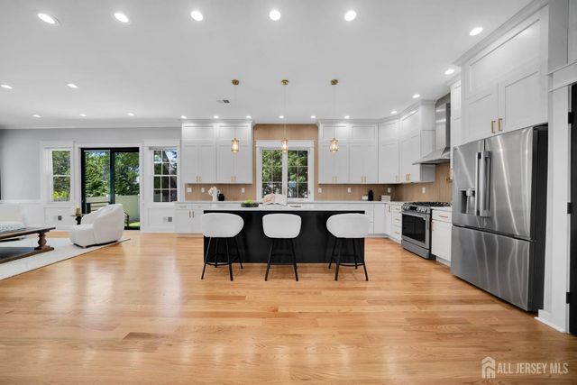 22 N 14 Street, Kenilworth, NJ 07033