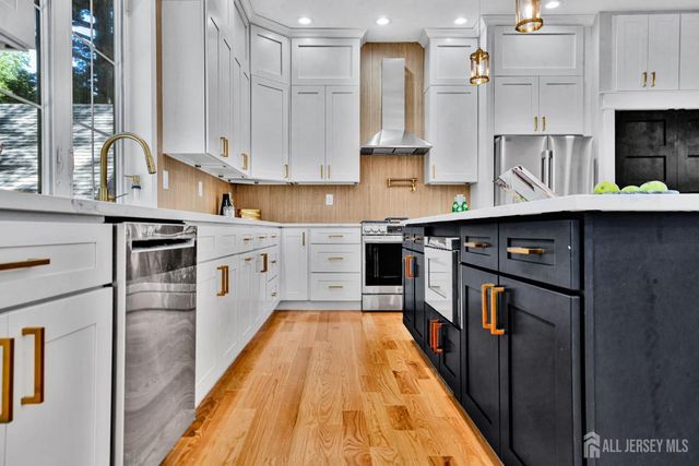 22 N 14 Street, Kenilworth, NJ 07033