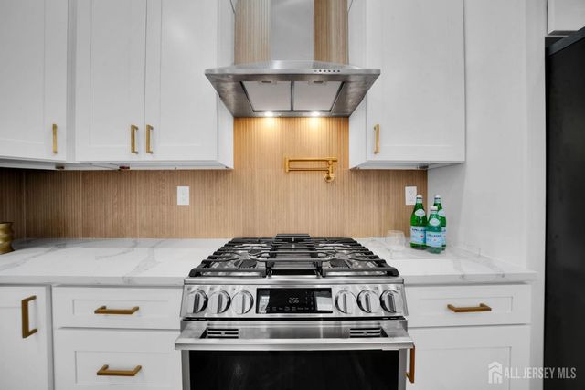 22 N 14 Street, Kenilworth, NJ 07033