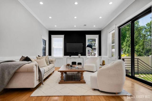 22 N 14 Street, Kenilworth, NJ 07033