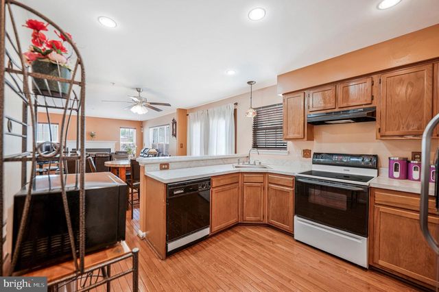 8811 GLADESIDE DR, Clinton, MD 20735