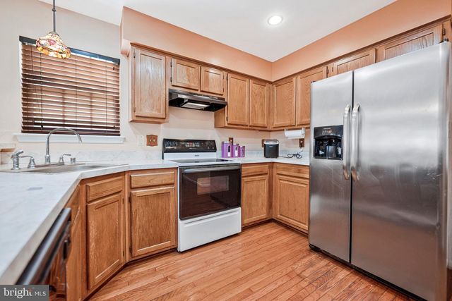 8811 GLADESIDE DR, Clinton, MD 20735