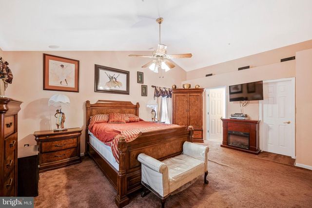 8811 GLADESIDE DR, Clinton, MD 20735