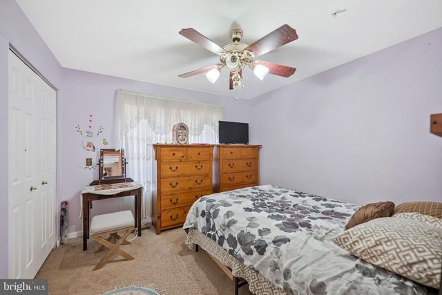 8811 GLADESIDE DR, Clinton, MD 20735
