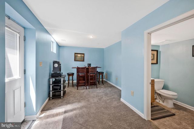 8811 GLADESIDE DR, Clinton, MD 20735