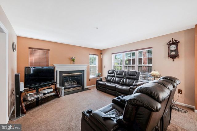 8811 GLADESIDE DR, Clinton, MD 20735