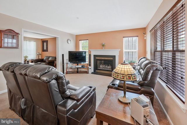 8811 GLADESIDE DR, Clinton, MD 20735
