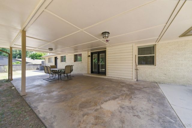 1746 S Erie Place, Tulsa, OK 74112