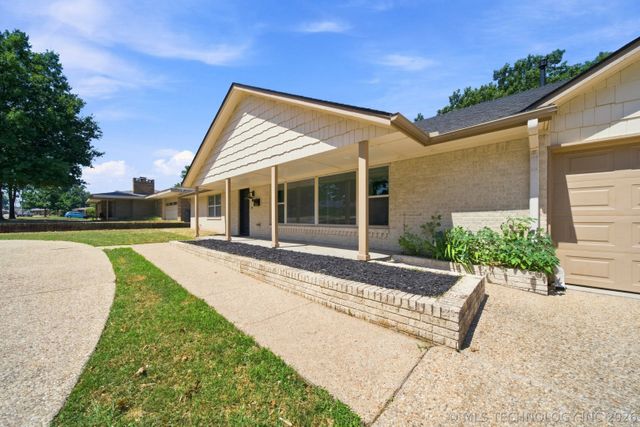 1746 S Erie Place, Tulsa, OK 74112