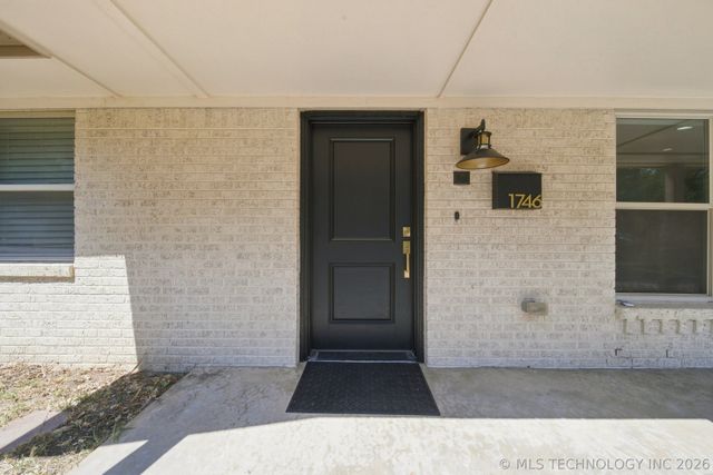 1746 S Erie Place, Tulsa, OK 74112