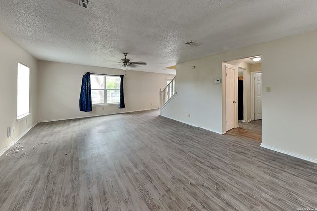 8055 CHESTNUT CEDAR DR, Converse, TX 78109