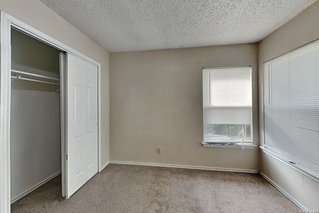 8055 CHESTNUT CEDAR DR, Converse, TX 78109