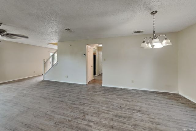 8055 CHESTNUT CEDAR DR, Converse, TX 78109