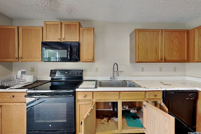 8055 CHESTNUT CEDAR DR, Converse, TX 78109