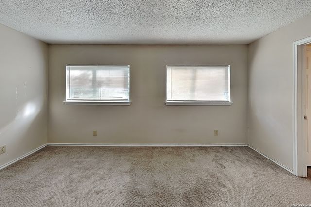 8055 CHESTNUT CEDAR DR, Converse, TX 78109