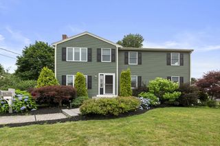 4 Raymond Cir, Peabody, MA 01960