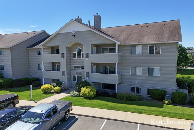 8588 Jasonville Court, Caledonia, MI 49316