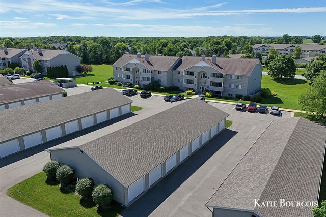 8588 Jasonville Court, Caledonia, MI 49316
