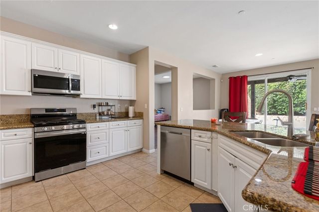 37241 Sierra Grove Drive, Murrieta, CA 92563