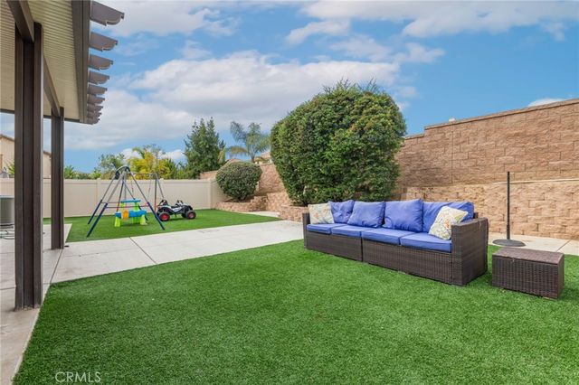 37241 Sierra Grove Drive, Murrieta, CA 92563