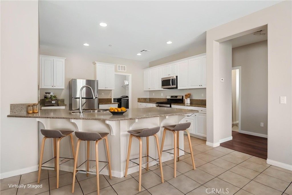 Image 15 of property listing at 37241 Sierra Grove Drive, Murrieta, CA 92563