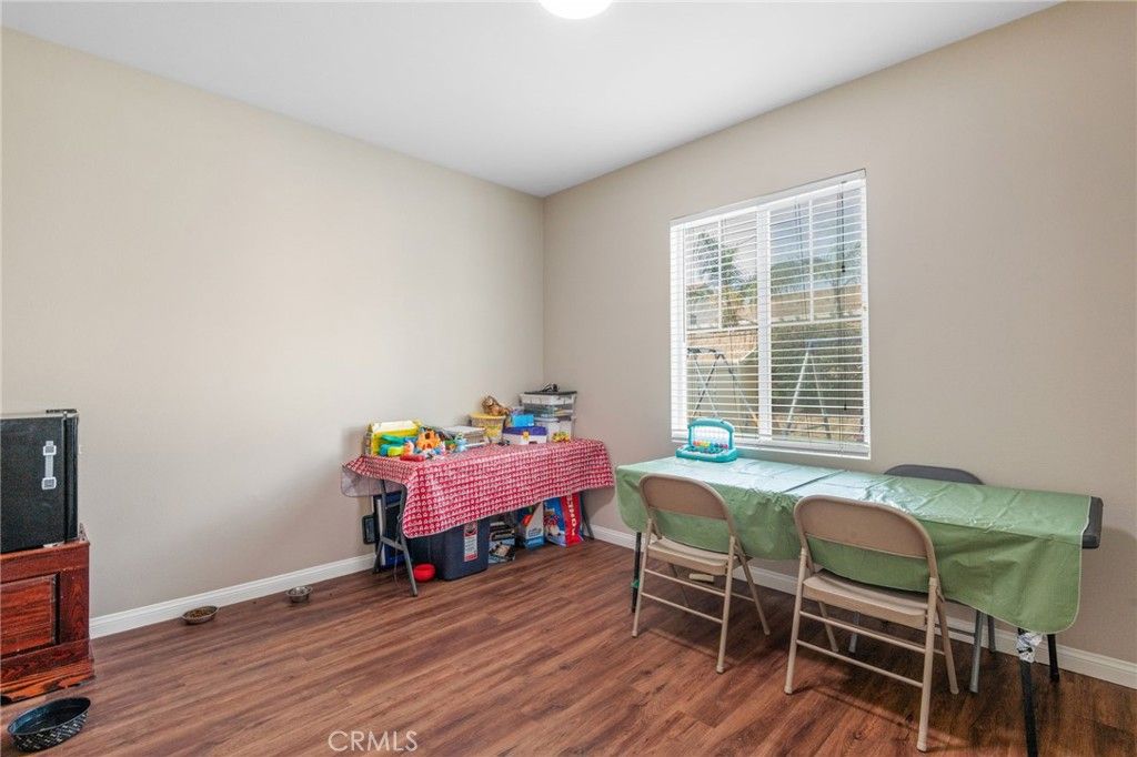 Image 19 of property listing at 37241 Sierra Grove Drive, Murrieta, CA 92563